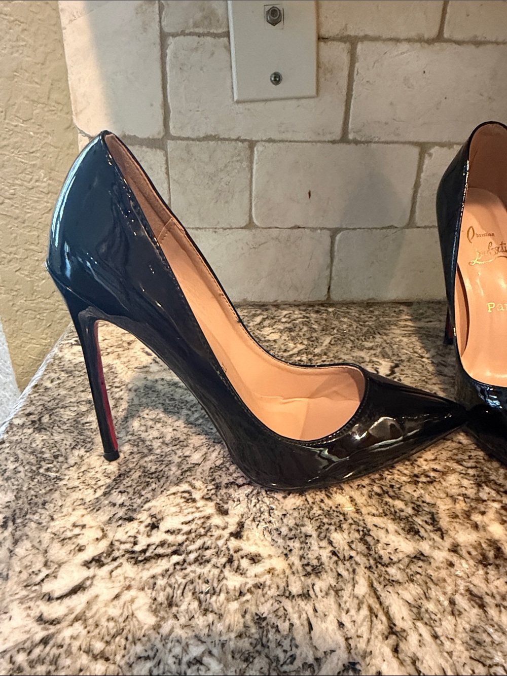 Christian Louboutin  patent leather Heels EUR 38 - Picture 3 of 9